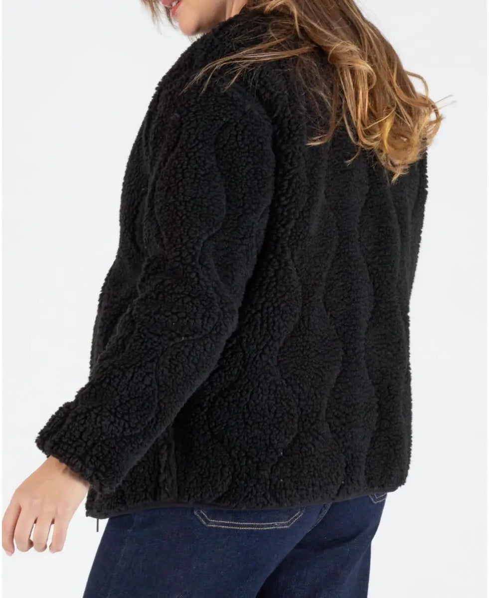 Oddi in quilted maternity jacket Cache coeur – Cache Cœur US