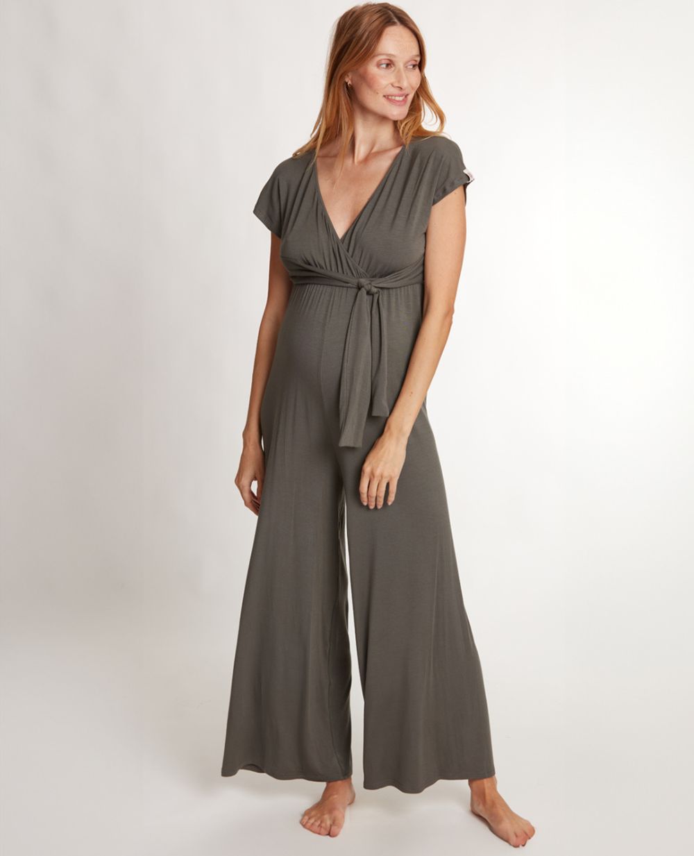 Combination of pregnancy and breastfeeding Origin khaki