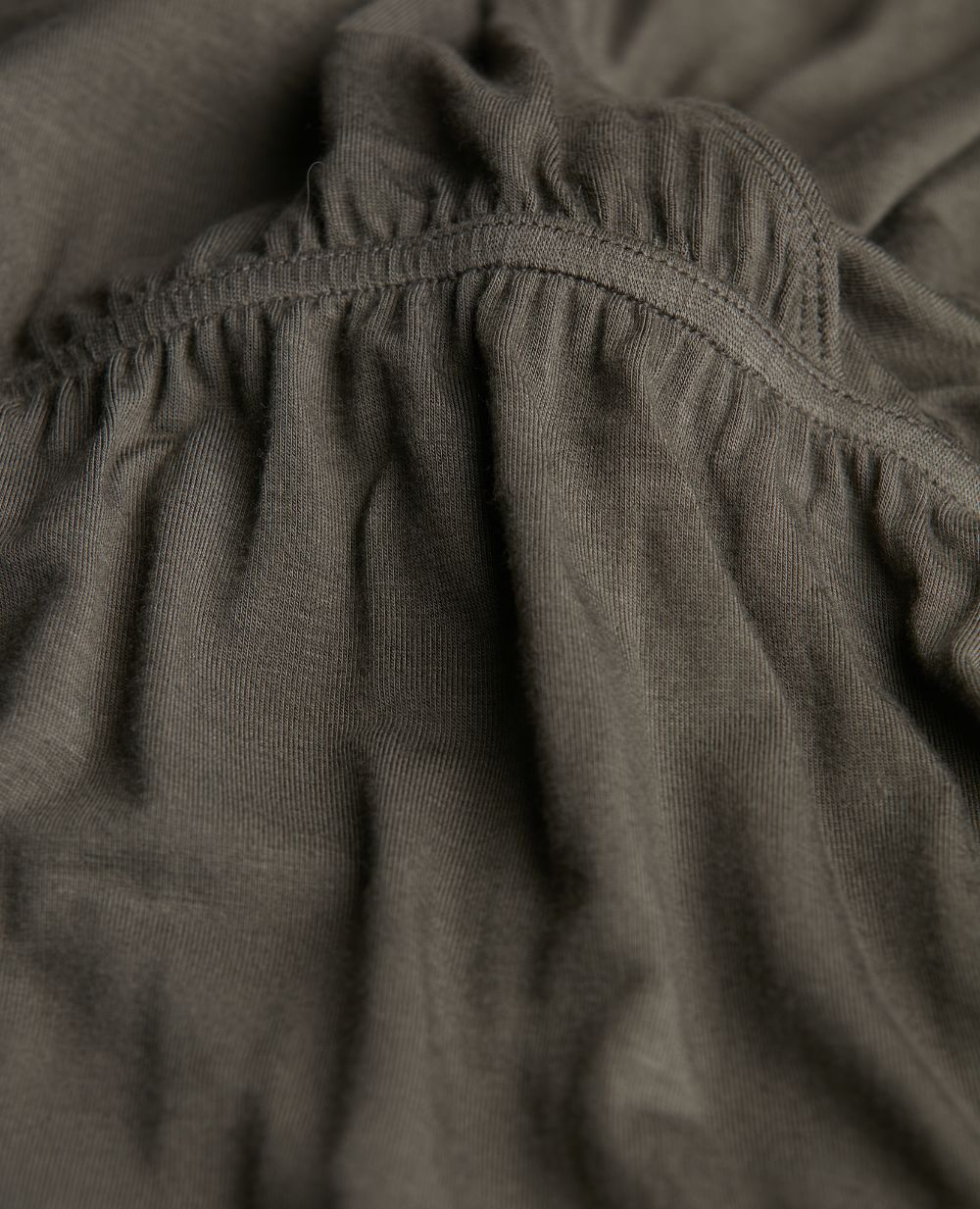 Combination of pregnancy and breastfeeding Origin khaki