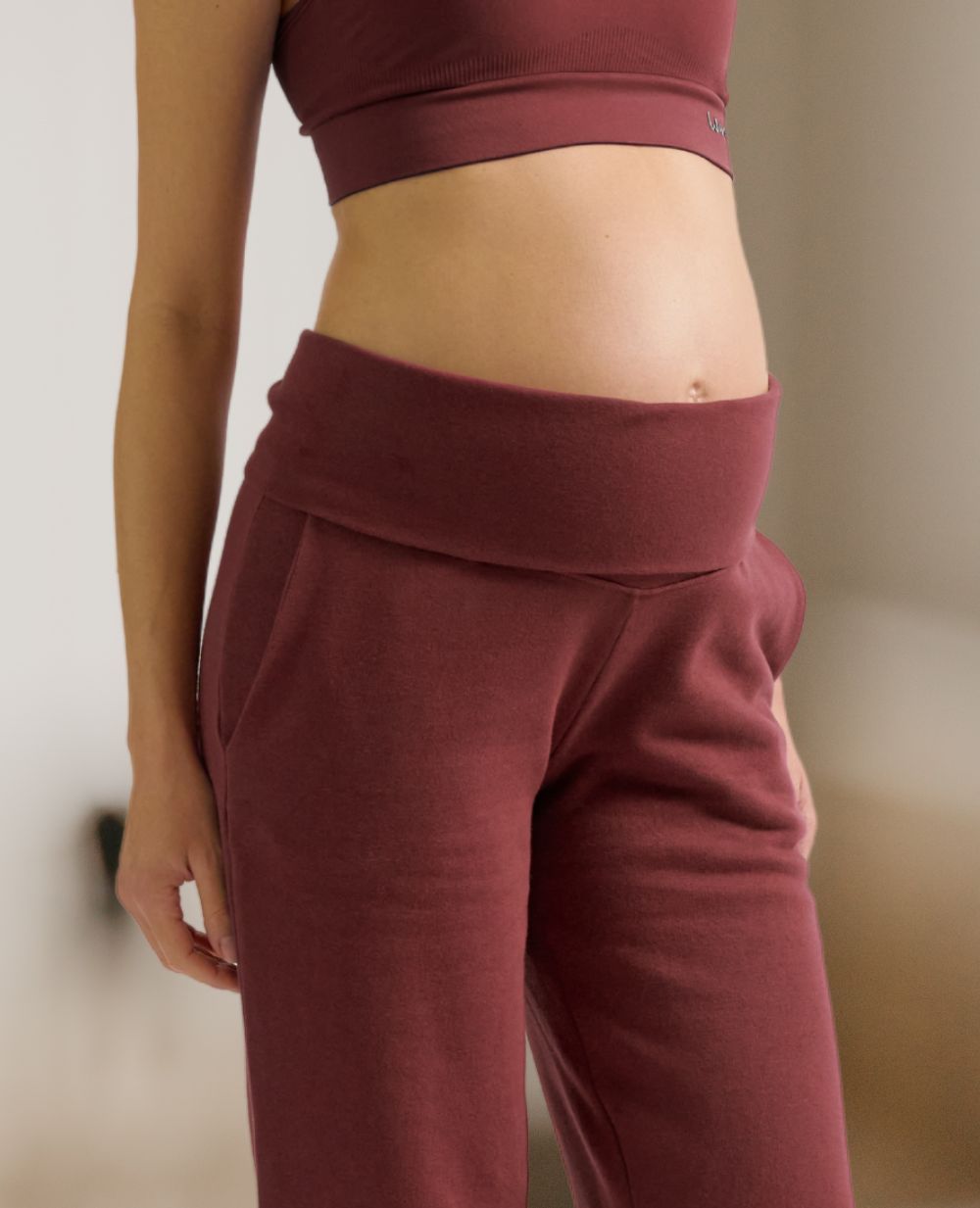 Woma Maternity Joggers Plum